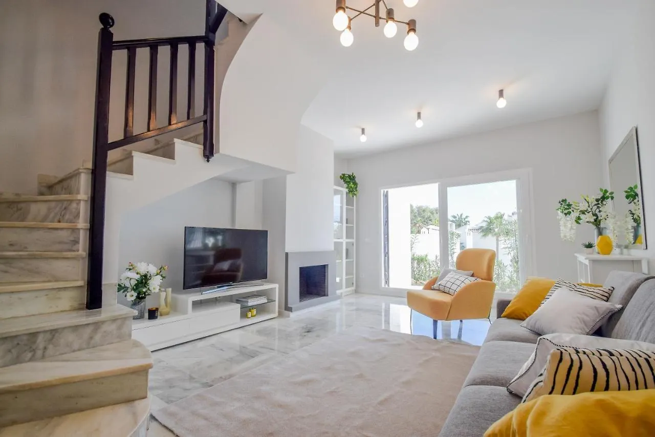 Riviera Eva Apartment Sitio de Calahonda 0*,  Spain